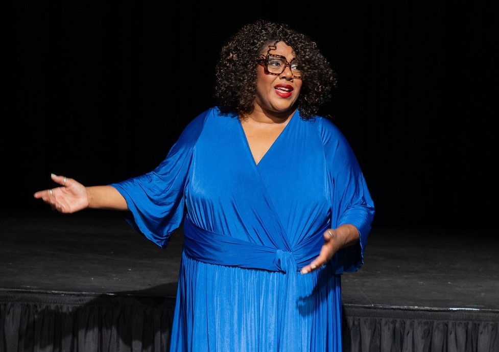 Kathryn Seabron enlightens in solo 'Angry Black Woman 101' at The