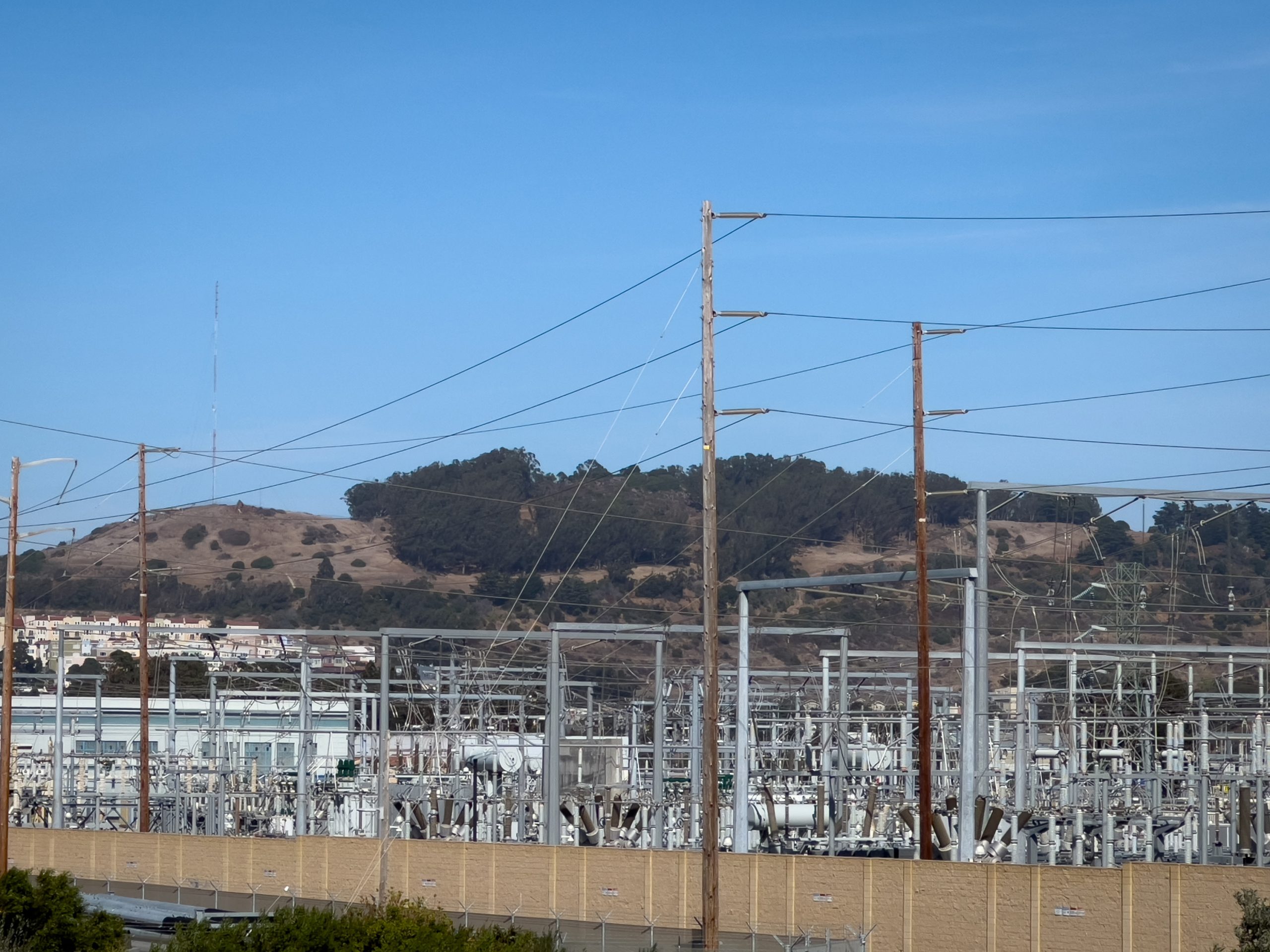PG&E uses artificial intelligence to weigh elevated fire risk